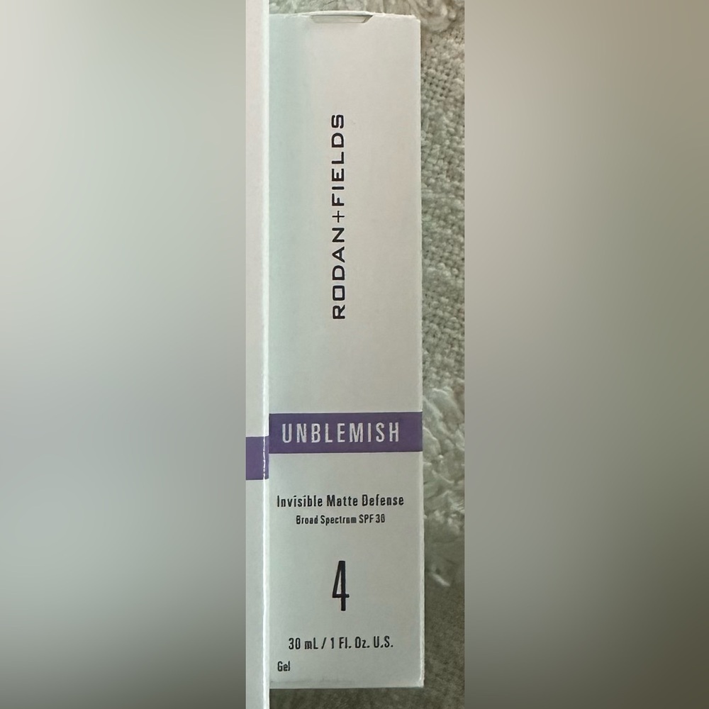 Rodan and Fields unblemish matte defense SPF